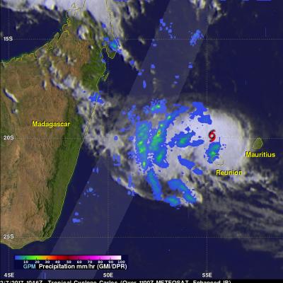 GPM Sees Carlos Moving Past Reunion Island